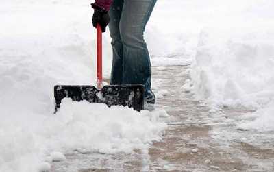 shoveling.jpg